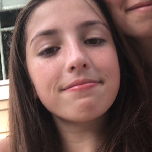 Meet your Posher, Christina - Picture 1 of 1